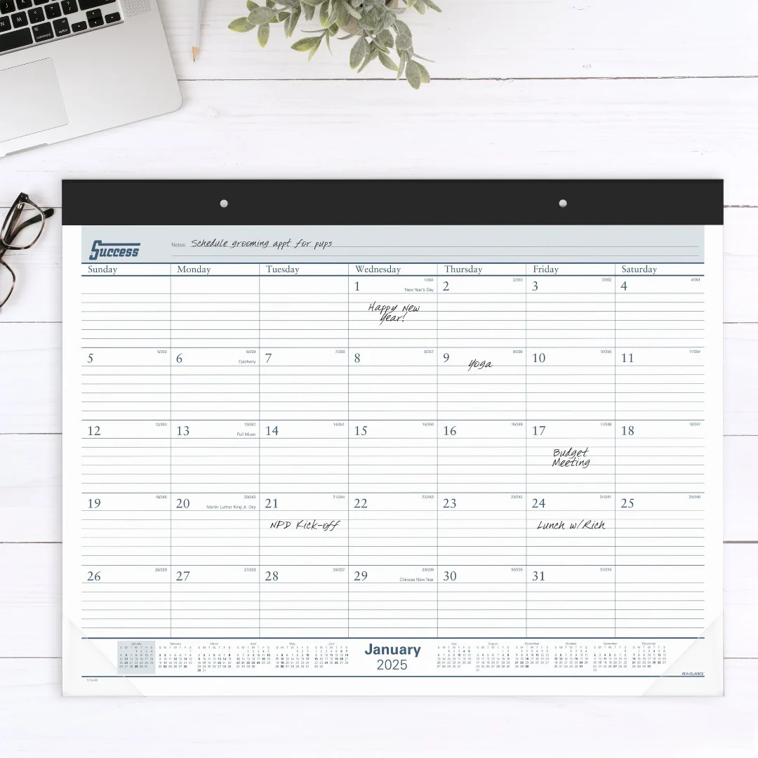 CALENDARIO P/ESCRITORIO C/FECHA 2025 (AT-A-GLANCE) - Image 4